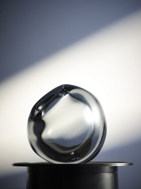 Jolene Bubble Ball Ashtray - Image 2