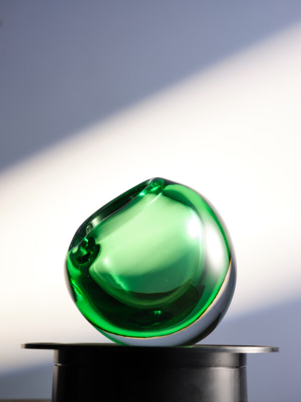 Jolene Bubble Ball Ashtray - Image 4