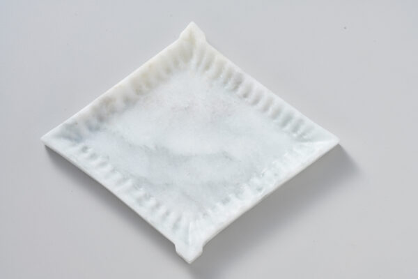 CARMINE RUFFLED TRAY