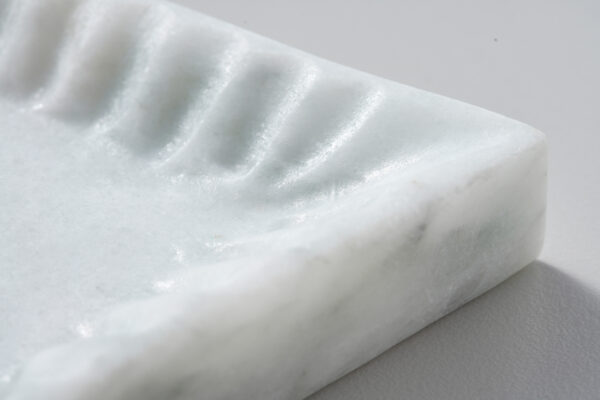 CARMINE RUFFLED TRAY - Image 2
