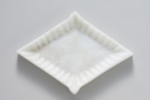 CARMINE RUFFLED TRAY