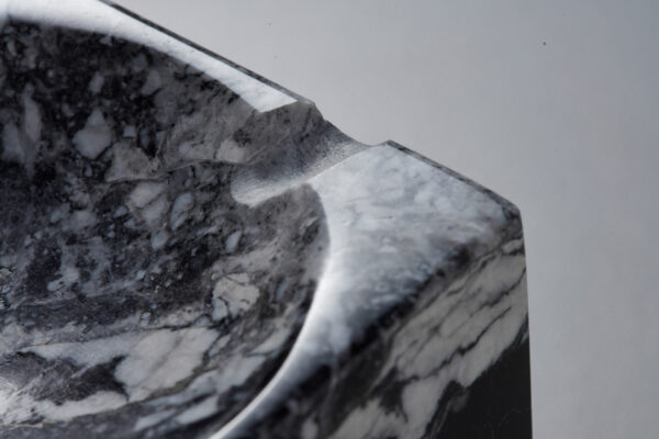 Anjelica Cube Ashtray - Image 3